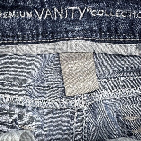 Vanity Jeans Womens 25 Capri Embroidered Blue Stretch Measures 25 x 22 - Picture 3 of 9